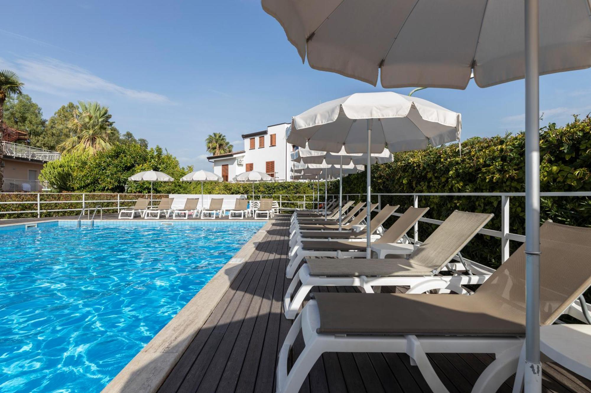 Residence Villa Giardini Exterior photo