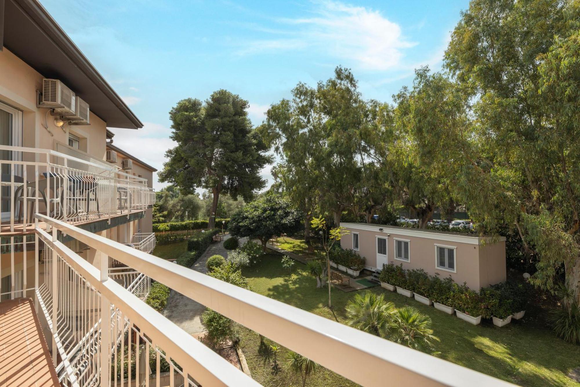 Residence Villa Giardini Exterior photo